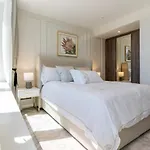 Foreshore Place Elegant Studio In Cbd