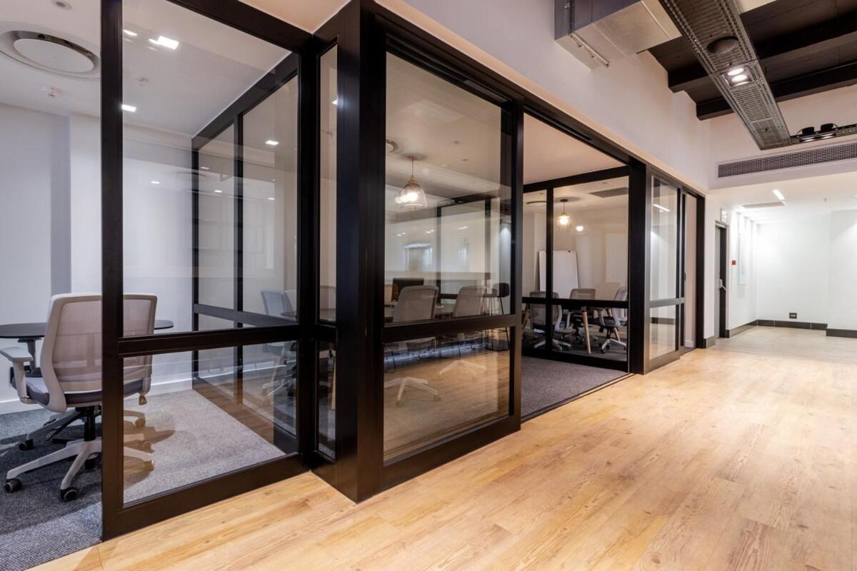 Foreshore Place Elegant In Cbd