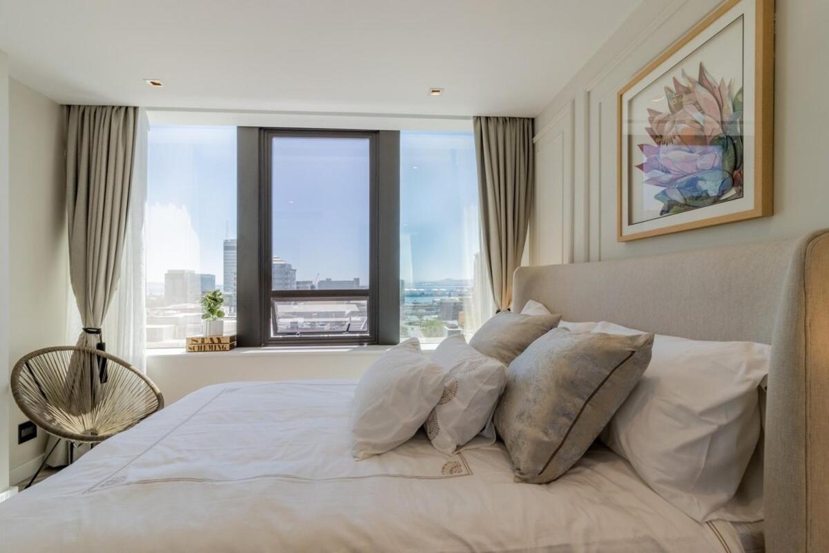 Foreshore Place Elegant In Cbd *