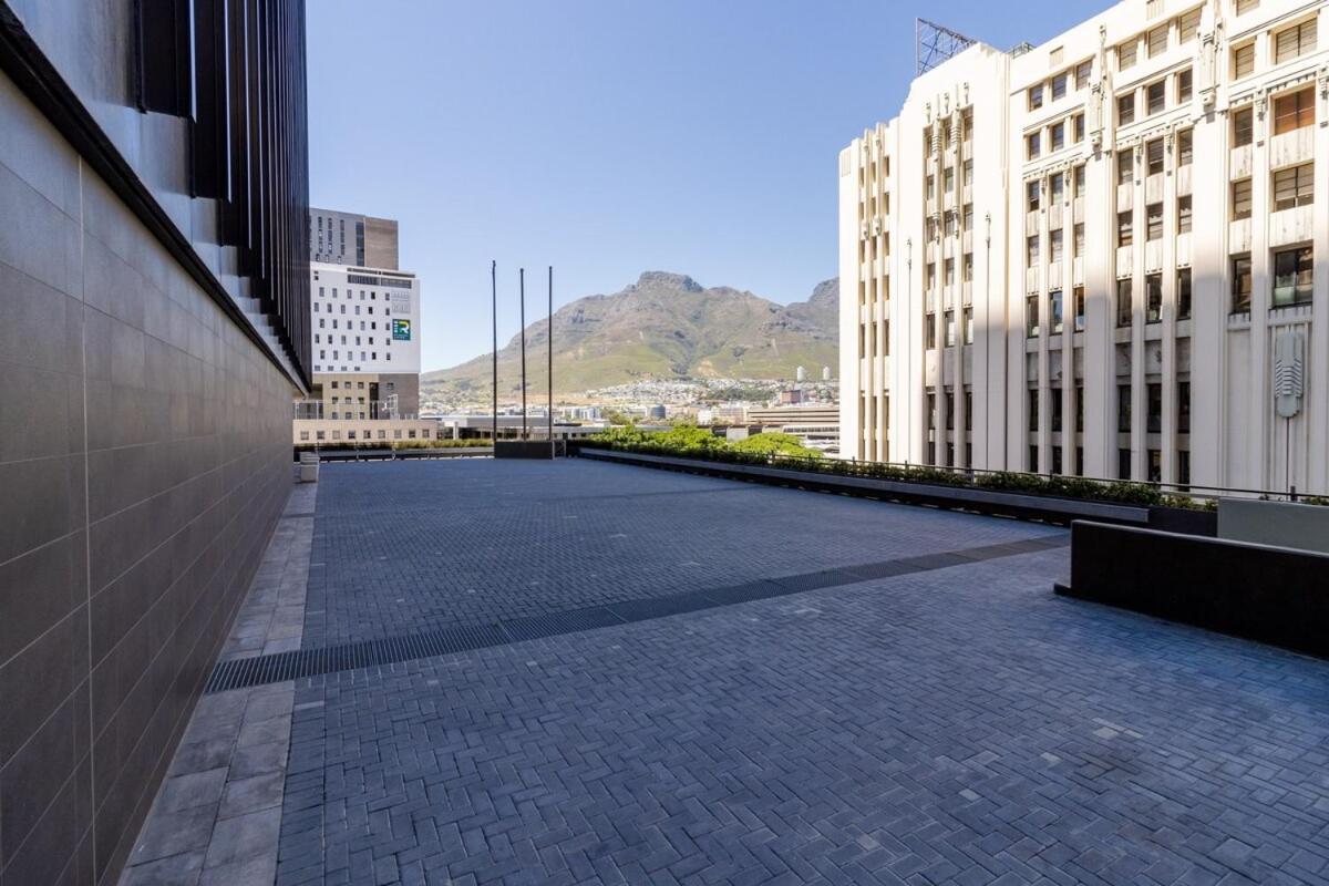 Foreshore Place Elegant In Cbd
